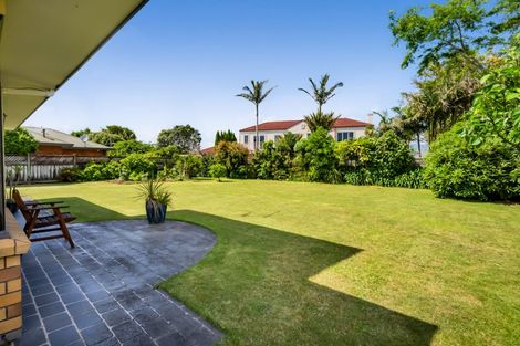 Photo of property in 102 Branch Road, Highlands Park, New Plymouth, 4312