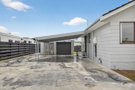 Photo of property in 5 Cemetery Road, Sanson, 4817