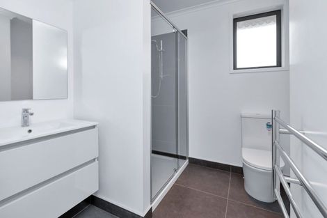 Photo of property in 15 Te Taniwha Road, One Tree Point, 0118