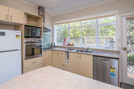 Photo of property in 6 Station Road, Khandallah, Wellington, 6035