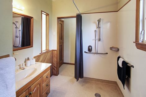 Photo of property in 6 Lansdowne Crescent, Lansdowne, Masterton, 5810