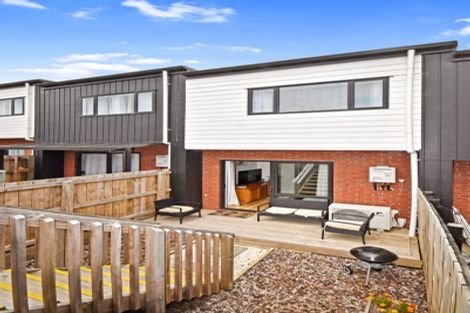 Photo of property in 10 Finstock Way, Rolleston, 7614