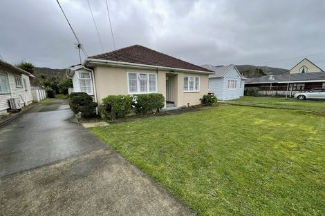 Photo of property in 6 Raymond Terrace, Fairfield, Lower Hutt, 5011