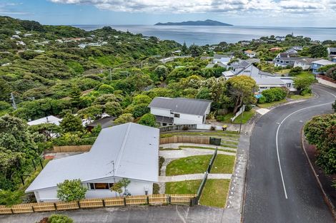 Photo of property in 73 Sea Vista Drive, Pukerua Bay, 5026