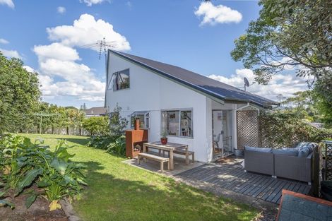 Photo of property in 2/116 Prince Regent Drive, Half Moon Bay, Auckland, 2012