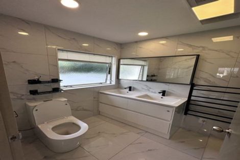 Photo of property in 41a Lynwood Road, New Lynn, Auckland, 0600