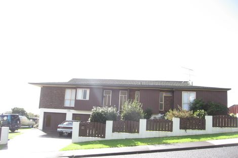 Photo of property in 25 Paisley Street, Mellons Bay, Auckland, 2014