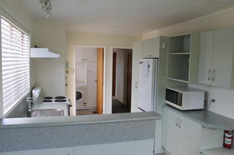 Photo of property in 5 Waari Avenue, Sunnyvale, Auckland, 0612