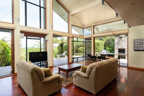 Photo of property in 10a Whakamoenga Point, Acacia Bay, Taupo, 3385