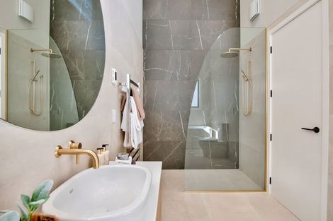 Photo of property in 186 Wainui Road, Silverdale, 0932