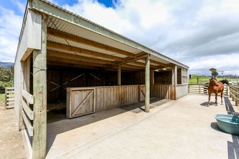 Photo of property in 1375 Carrington Road, Hurworth, New Plymouth, 4371