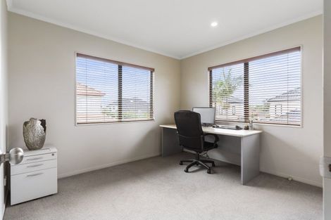 Photo of property in 4 Rialto Court, East Tamaki Heights, Auckland, 2016