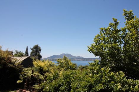 Photo of property in 18 Brunette Drive, Acacia Bay, Taupo, 3330