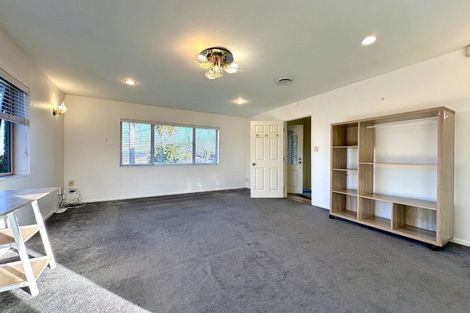 Photo of property in 143 Sturges Road, Henderson, Auckland, 0612