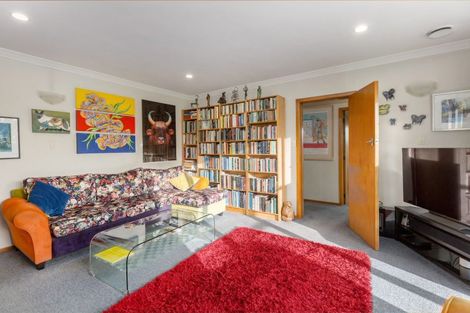 Photo of property in 85 Brandon Street, Featherston, 5710