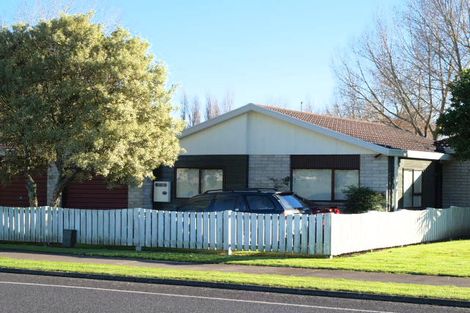 Photo of property in 68 Skipton Street, Mangere East, Auckland, 2024