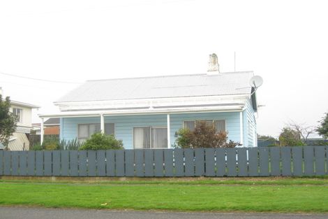 Photo of property in 41 Parris Street, Waitara, 4320