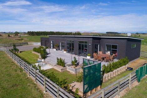 Photo of property in 567 Lethbridge Road, Halcombe, 4775