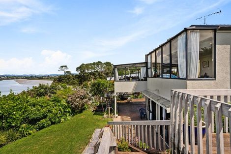 Photo of property in 19 Constable Lane, West Harbour, Auckland, 0618