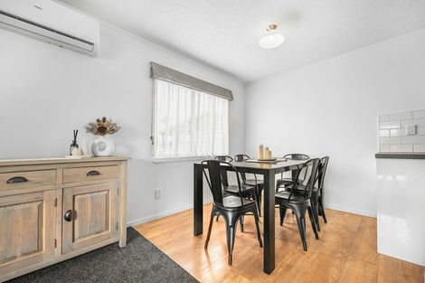 Photo of property in 27 Purcell Place, Melville, Hamilton, 3206