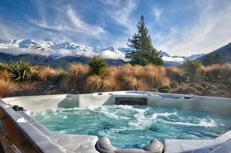 Photo of property in 9 Precipice Lane, Glenorchy, 9372