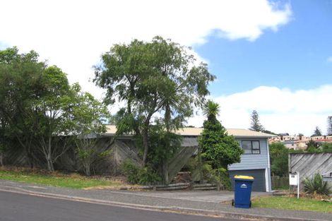 Photo of property in 26 Gatman Street, Birkdale, Auckland, 0626