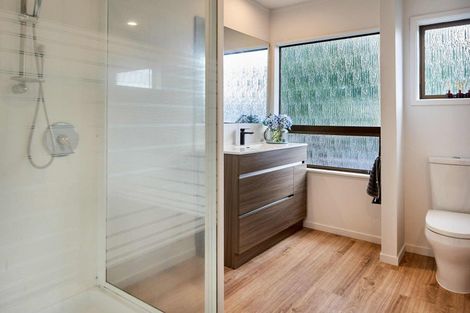 Photo of property in 190 Paremata Road, Paremata, Porirua, 5024