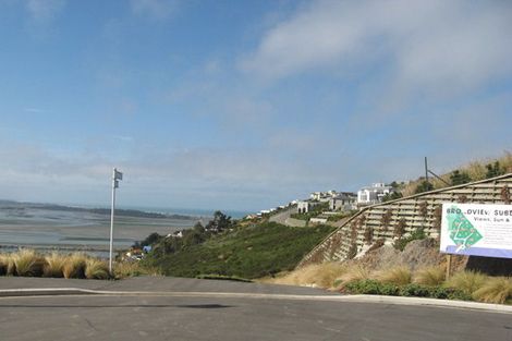 Photo of property in 17 Omeo Crescent, Redcliffs, Christchurch, 8081