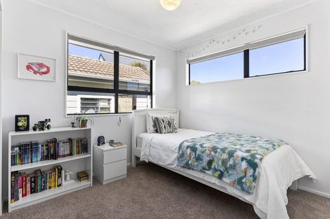 Photo of property in 15 Abilene Crescent, Churton Park, Wellington, 6037