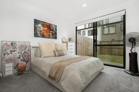 Photo of property in 7 Bloom Crescent, Sunnyvale, Auckland, 0612