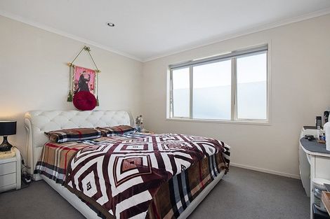 Photo of property in 13 Akeake Lane, Manurewa, Auckland, 2102