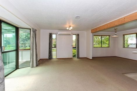Photo of property in 54 Branch Road, Highlands Park, New Plymouth, 4312
