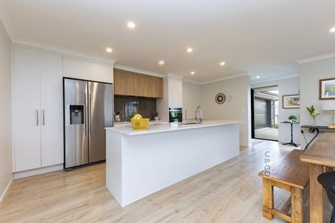 Photo of property in 17 Pitoitoi Drive, Riverhead, 0820