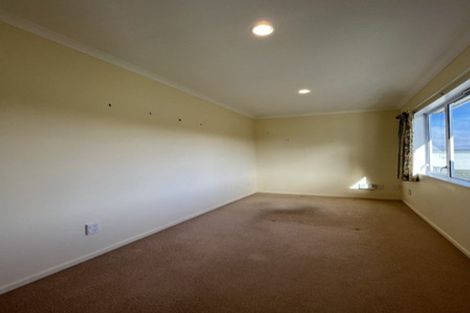 Photo of property in 33 Pendennis Point, Camborne, Porirua, 5026