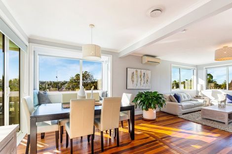 Photo of property in 90 Deep Creek Road, Torbay, Auckland, 0630