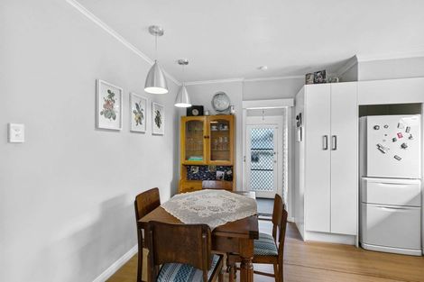 Photo of property in 169 Studholme Street, Morrinsville, 3300