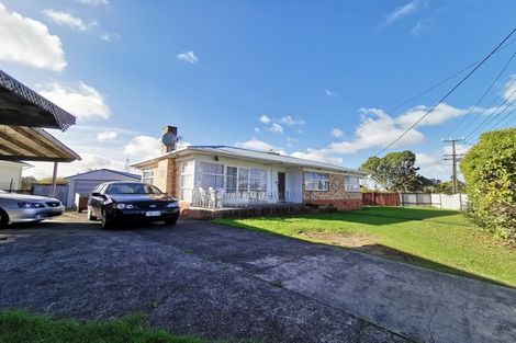 Photo of property in 44 Royal View Road, Te Atatu South, Auckland, 0610