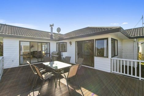 Photo of property in 35 Camellia Terrace, Maungaraki, Lower Hutt, 5010