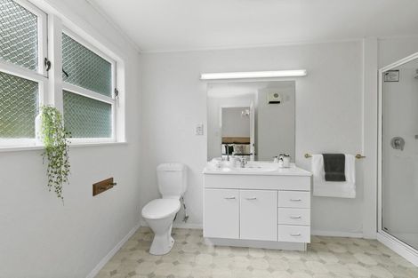 Photo of property in 49 Rona Street, Eastbourne, Lower Hutt, 5013