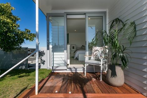 Photo of property in 7 Enfield Road, Hospital Hill, Napier, 4110