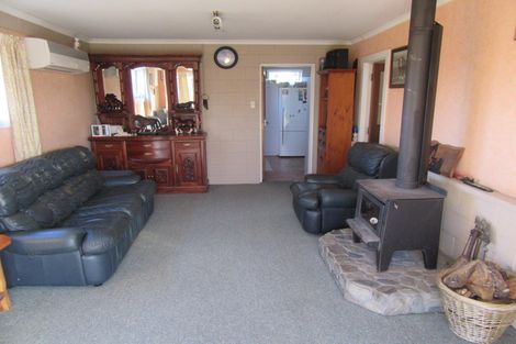 Photo of property in 76 Hakataramea Highway, Waimate, 7977