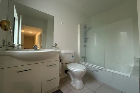 Photo of property in 3/3 Roanoke Way, Albany, Auckland, 0632