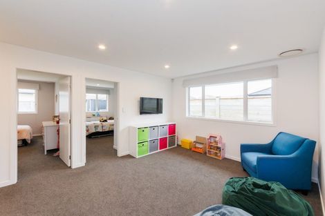Photo of property in 36 Dogwood Way, Milson, Palmerston North, 4414
