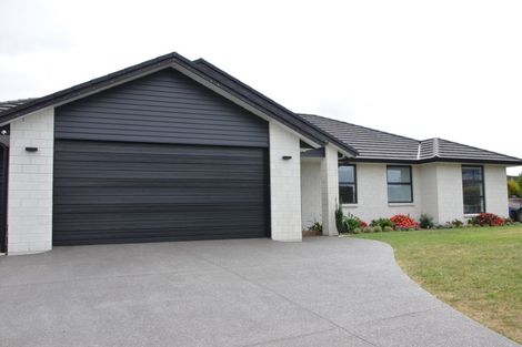 Photo of property in 2 Olive Close, Omokoroa, 3114