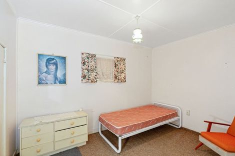 Photo of property in 21 Hartley Street, Foxton Beach, Foxton, 4815