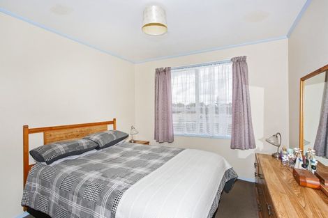 Photo of property in 10 Blackgate Place, Weymouth, Auckland, 2103