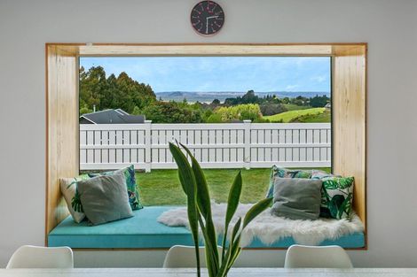 Photo of property in 97 Loch Views Road, Acacia Bay, Taupo, 3385