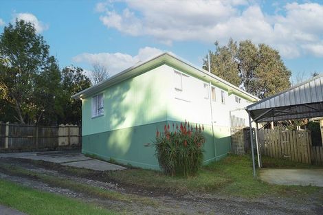 Photo of property in 27 Wallace Road, Ranui, Auckland, 0612