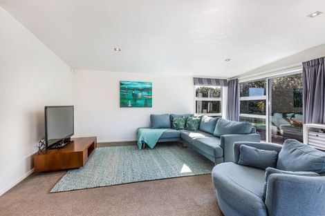 Photo of property in 5 Kaimai Place, Aotea, Porirua, 5024