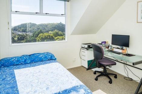 Photo of property in 24 Sailmaker Close, Whitby, Porirua, 5024